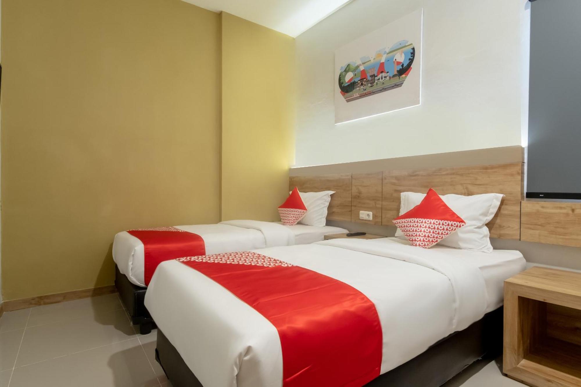Oyo 3159 Festive Inn Medan Exterior foto